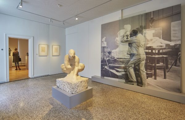 Edwin Scharff, Die Hockende, 1926-28