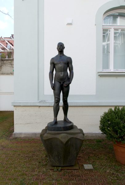 Bronzestatue Postproduktion Edwin Scharff